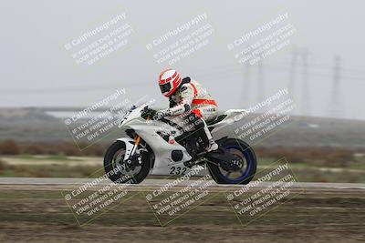 media/Nov-29-2025-TrackDaz (Sat) [[10ae2d9bce]]/B Group/Session 4 (Wheelie Bump)/